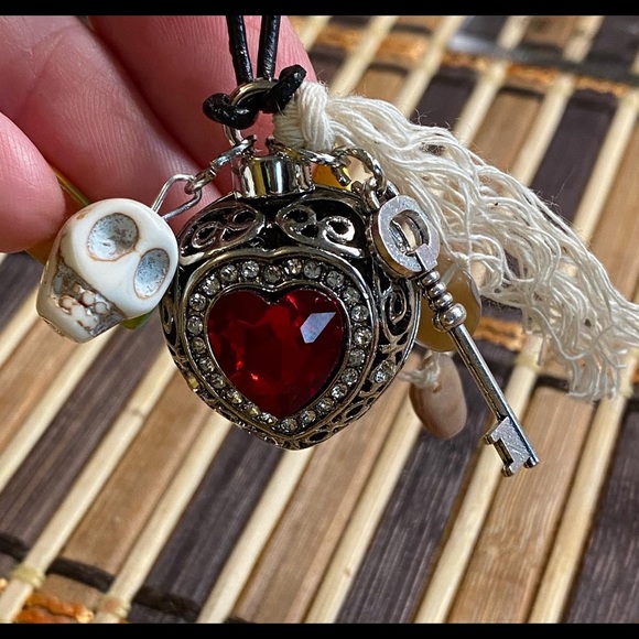 Handmade Necklace ~ Read description - Picture 5 of 5